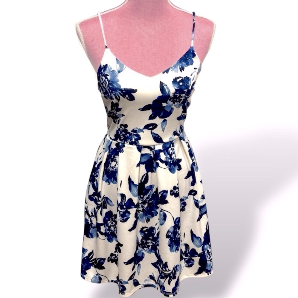 Monteau White and Blue Floral Dress Size XS